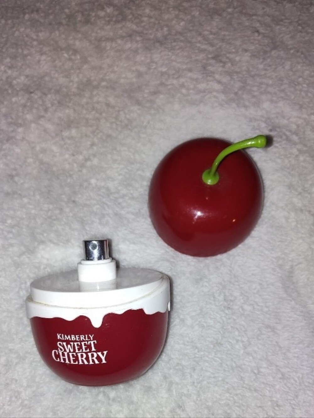 Sweet Cherry & KISS Women’s Fragrance Set - Red - Picture 2 of 9